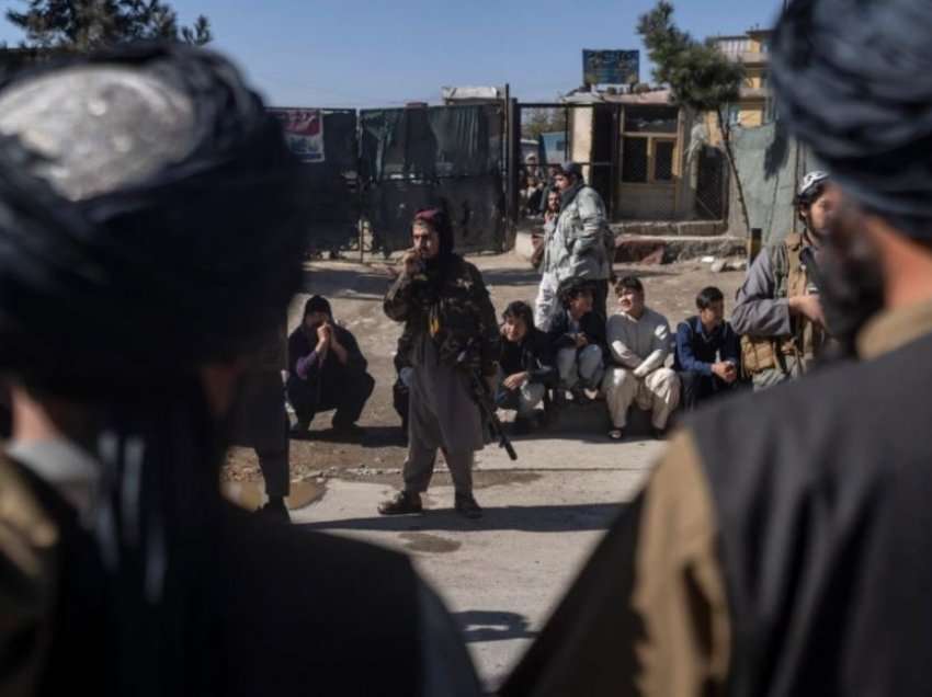 Talibanët dhe IS dyshohet se kanë kryer mbi 100 vrasje në Afganistan