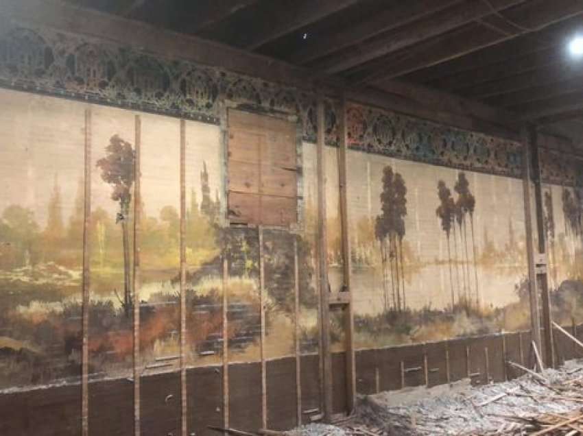 Muralja e fshehur e Teatrit zbulohet gjatë rinovimit të ndërtesës 115-vjeçare në Washington
