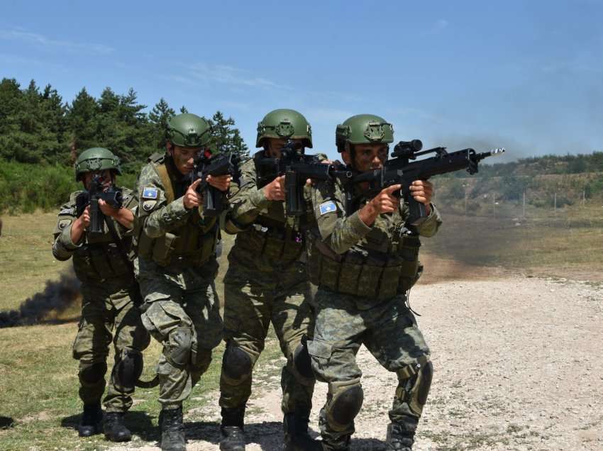 ​Ministria e Mbrojtjes nis parapërgatitjet për konkursin për 612 ushtarë të rinj