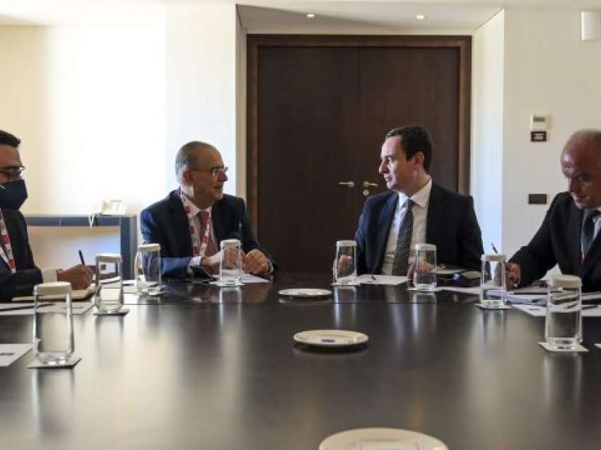 Kryeministri Kurti takon ministrin e Jashtëm të Qipros, e fton për vizitë në Kosovë