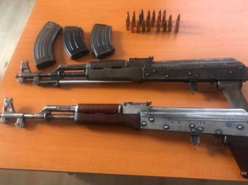 Policia gjen armë ilegale në stanet e brezit kufitar Kosovë - Shqipëri