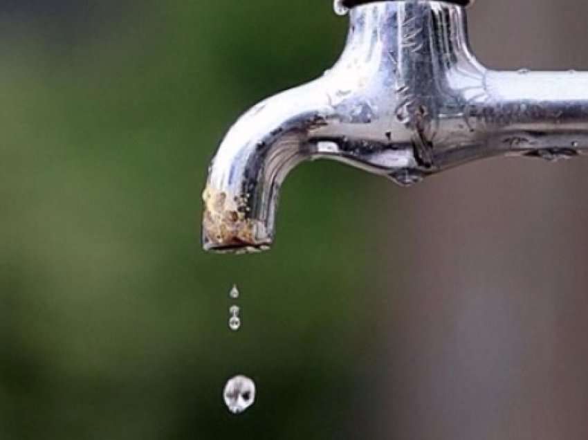 A e paguajnë ujin e pijshëm institucionet publike? Tregon Xhafa 