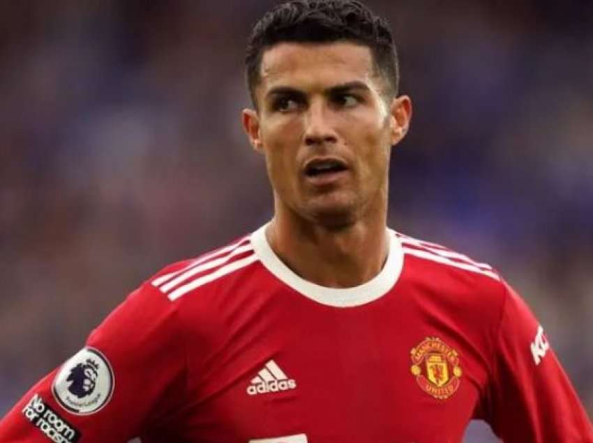Manchester United dorëzohet për Ronaldon