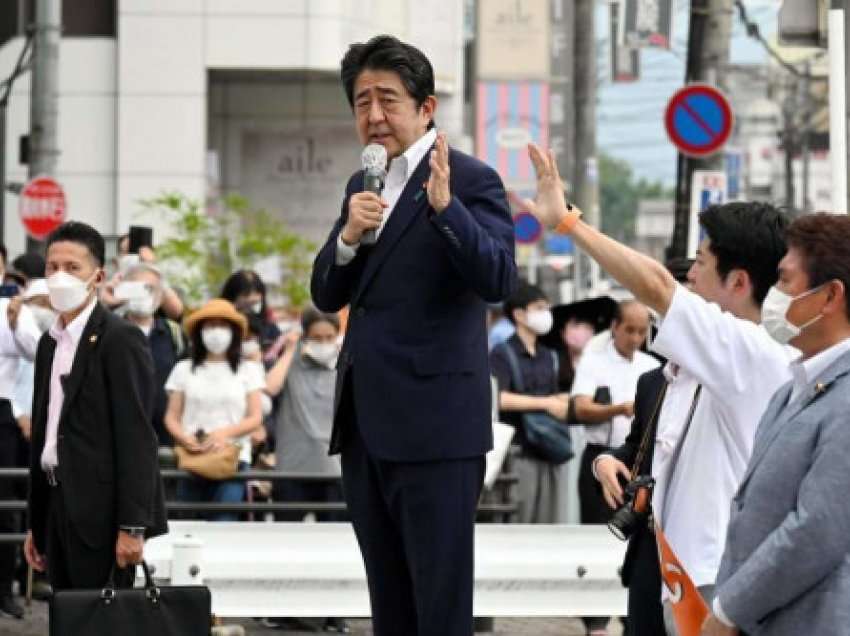 A ngatërroi shënjestër vrasësi i ish-kryeministrit japonez?