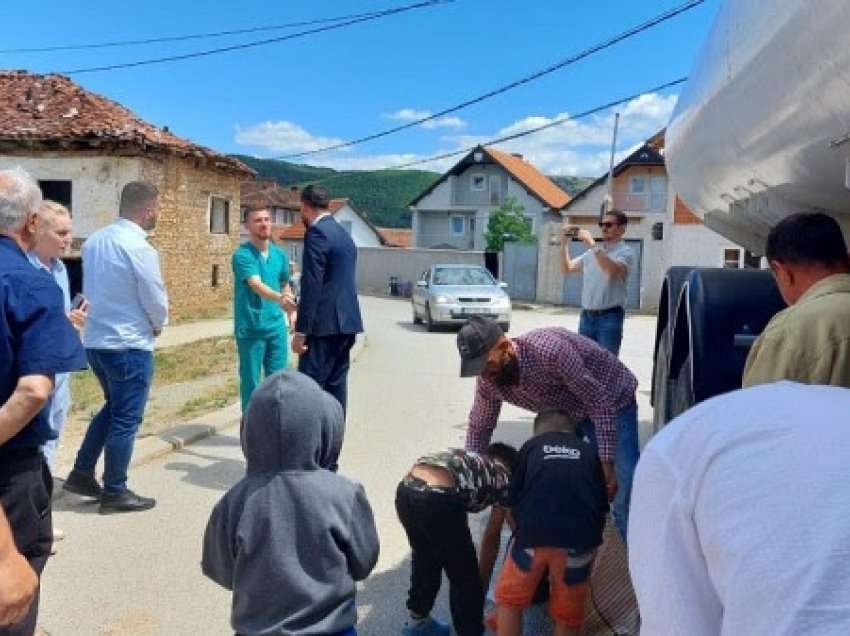 Dyshimet për helmim të ujit në Han të Elezit, ministri Krasniqi ofron mbështetjen e Qeverisë
