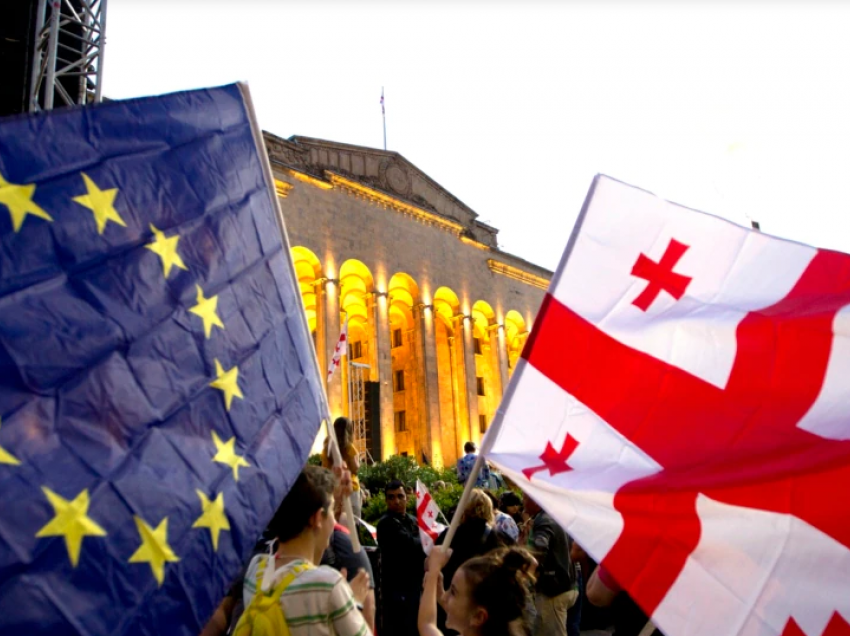 Komisioni Evropian i jep Gjeorgjisë më shumë kohë për përmbushjen e prioriteteve të BE-së