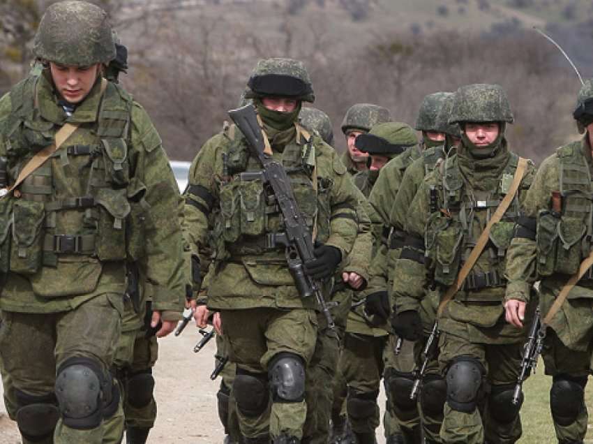 Shefi i Mbrojtjes i Mbretërisë së Bashkuar: 50,000 ushtarë rusë ose kanë vdekur ose janë plagosur