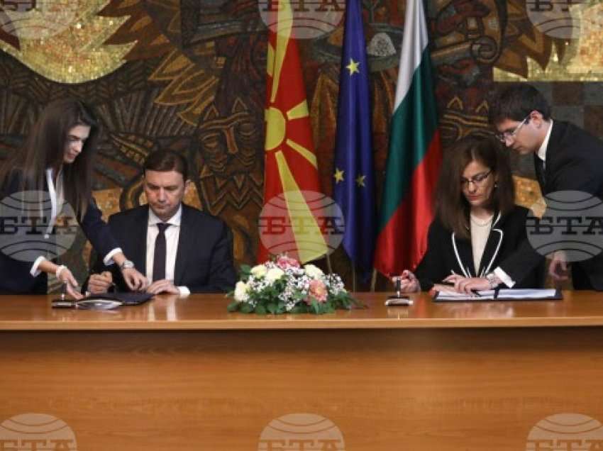 ​Bullgaria dhe Maqedonia e Veriut nënshkruajnë Traktatin e Miqësisë