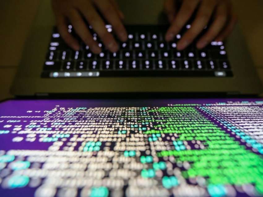 Sulmi kibernetik/ Ristani: Hakerimi si skenar hollivudian! Mund të jetë bërë për rrjedhje të dhënash!