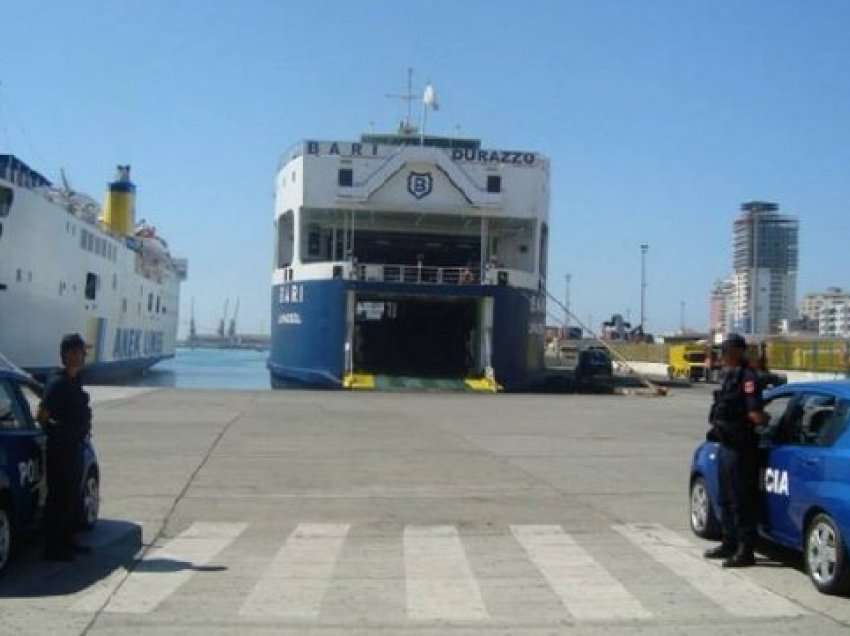 Durrës, tentoi të kalonte kufirin me dokumente të falsifikuara, arrestohet 36 vjeçari me banim në Turqi