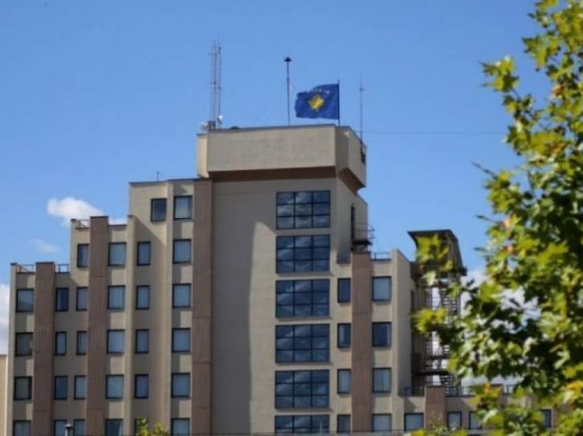 VOA: Pse u gjobit Ministria e Jashtme të Kosovës?