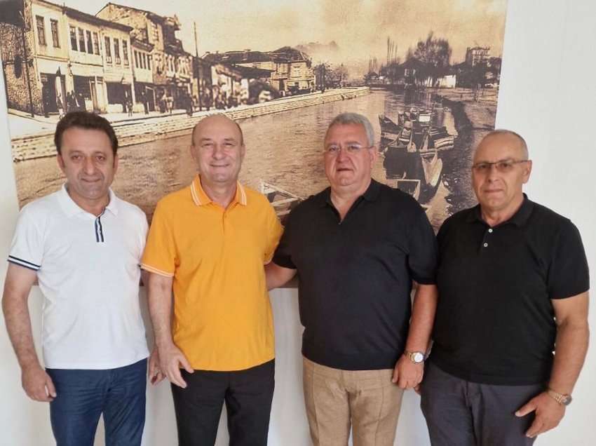 Bruno Ceka takon tre presidentët  e Federatave të futbollit të Shqipërisë, RMV-së dhe Kosovës