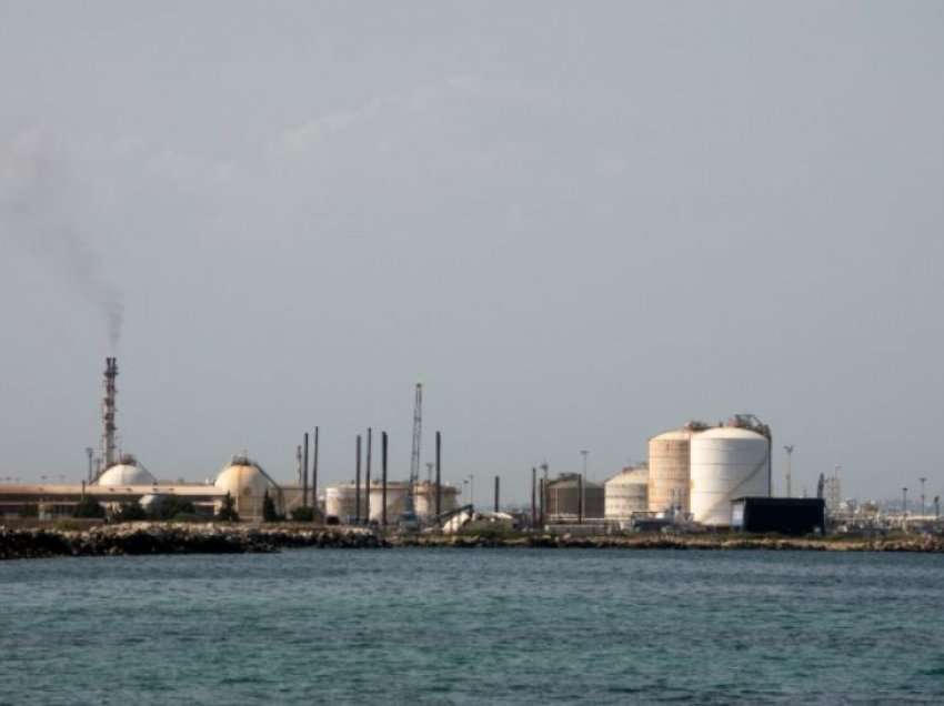 Italia importon më shumë naftë ruse pavarësisht embargos së afërt