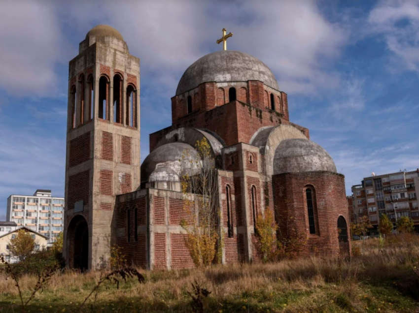 Kisha Ortodokse Serbe thotë se Policia e Kosovës ndaloi mbajtjen e një liturgjie në Prishtinë