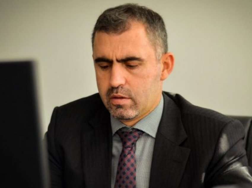 Berisha: Ministria e Drejtësisë nuk po e aplikon teorinë e vajit dhe tepsisë në rastin Dehari