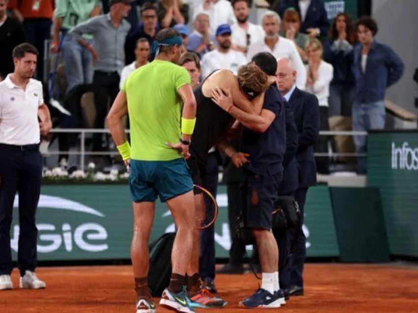 Nadal siguron finalen e French Open me fitore kundër Zverev, ky i fundit pëson lëndim të frikshëm