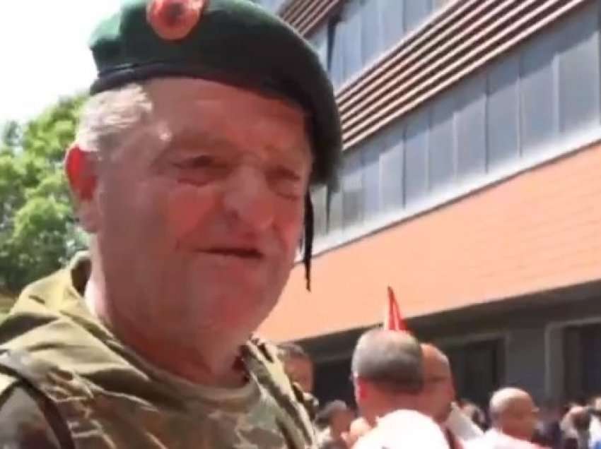 Ish-komandanti i UÇK-së: Jetoj dhe punoj me çekiç, ma ka pa hajrin krejt Kosova
