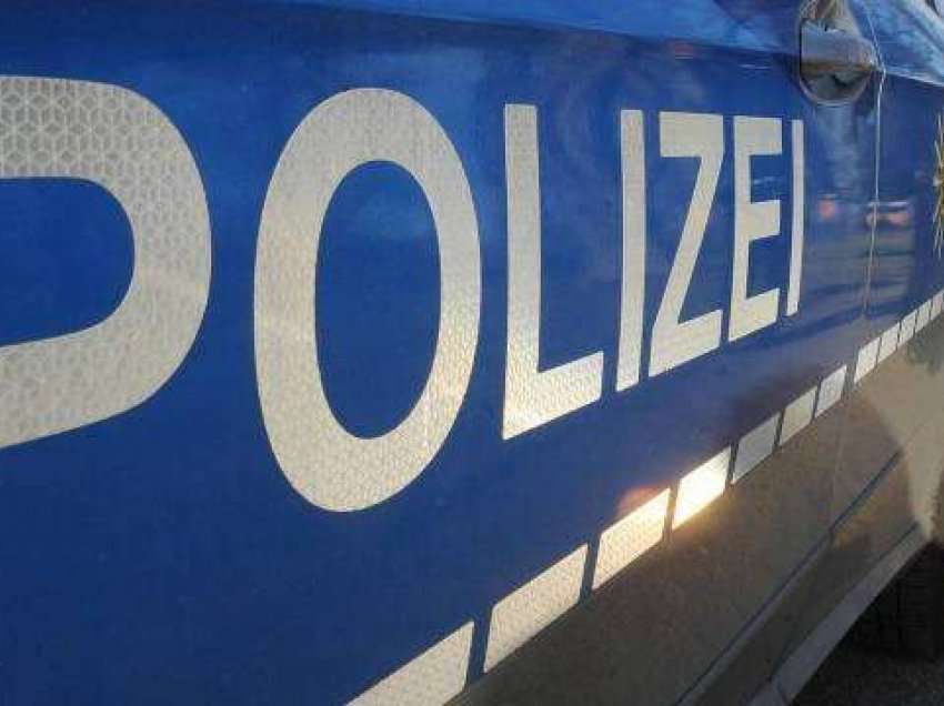 Gjermani: Dy të vdekur nga të shtënat me armë zjarri në një supermarket 