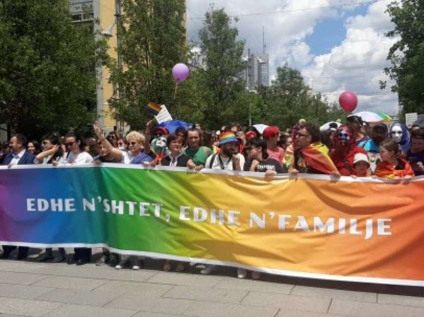 ​Komuniteti LGBTI nis paradën me moton 