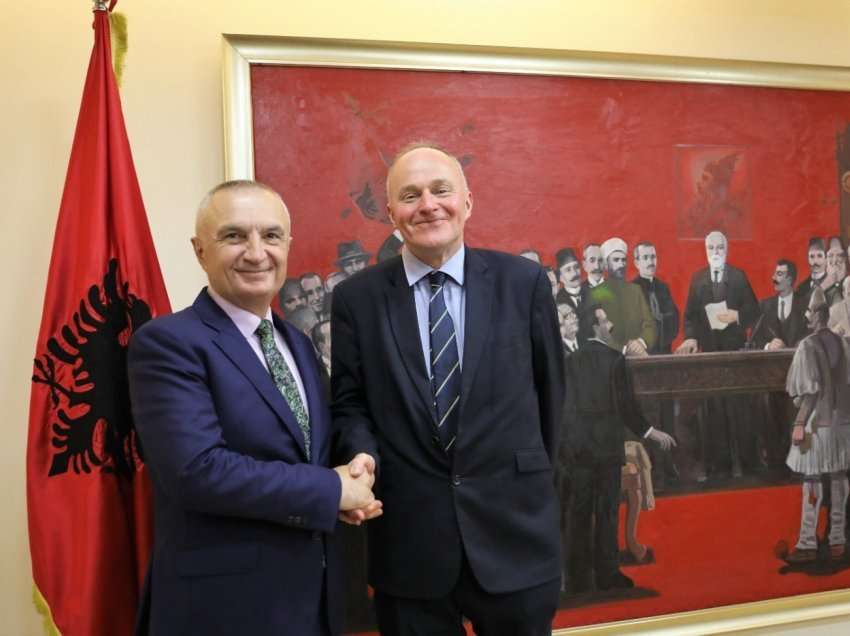 Meta pret në presidencë ish-deputetin britanik: E falënderova për përkrahjen për komunitetin tonë atij dhe mbështetjen për Shqipërinë
