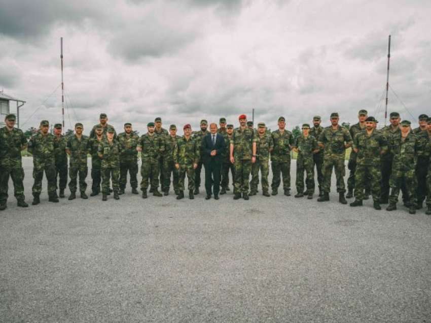 ​Kancelari Scholz takoi ushtarët gjermanë të dislokuar në Kosovë