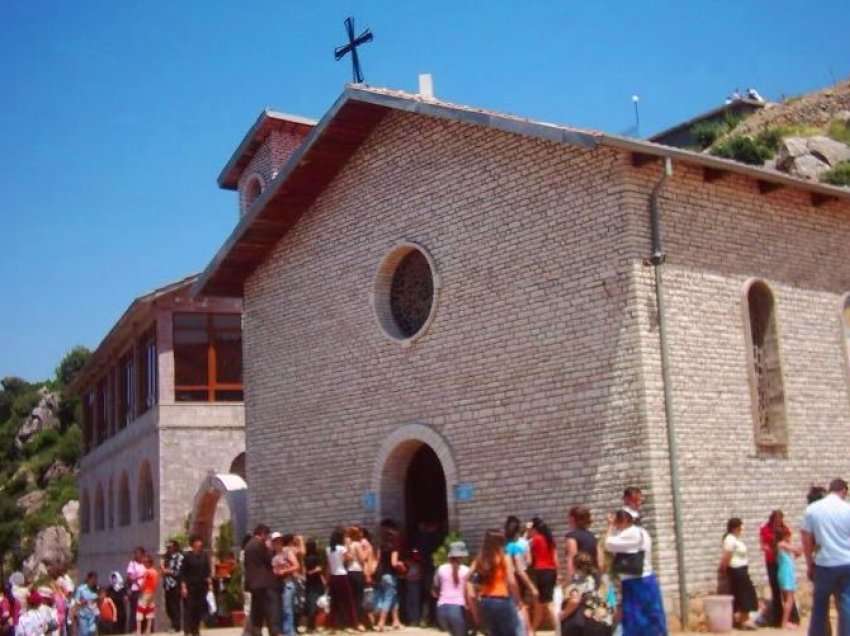 Emri/ Sherr me thika te Kisha e Shna Ndout në Laç, plagoset rëndë një person