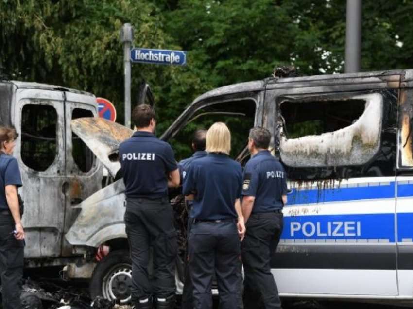 Tetë automjete të policisë u dogjën në Munich pak ditë para samitit të G7