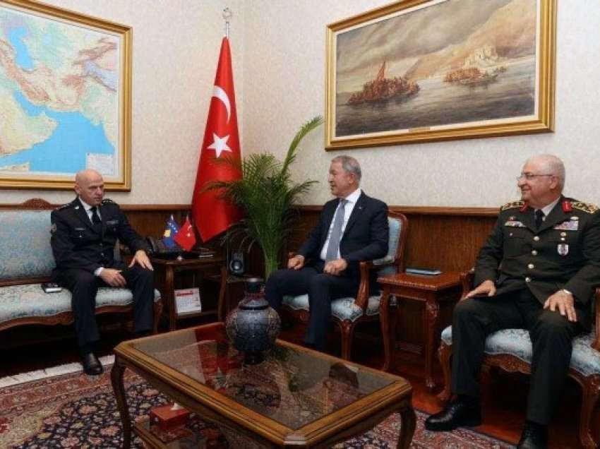 Komandanti i FSK-së po qëndron për vizitë zyrtare në Turqi