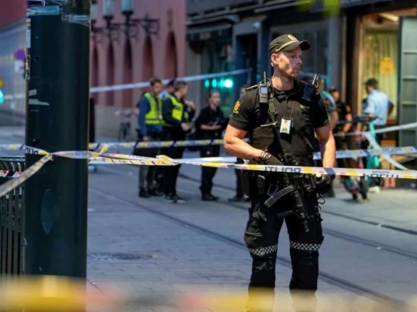 Një burrë akuzohet për terrorizëm pas të shtënave vdekjeprurëse në Oslo