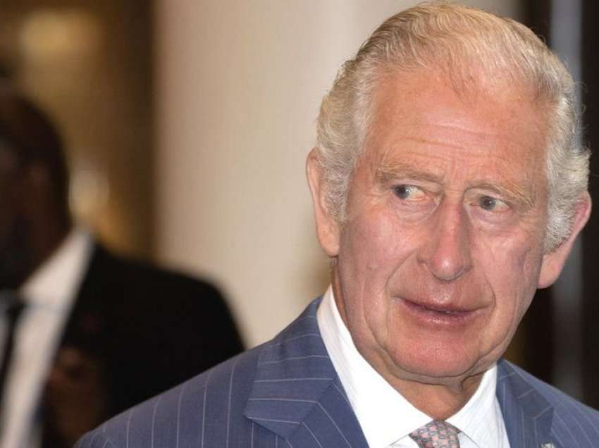 Princi Charles pranoi një valixhe me 1 milion euro nga ish-kryeministri i Katarit