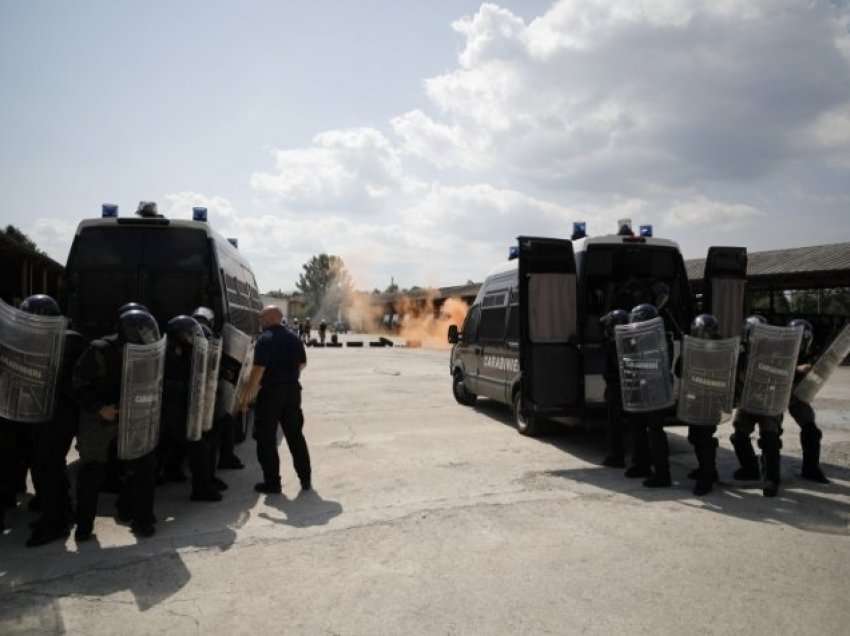 ​Policia Ushtarake e FSK-së trajnohet nga Karabinierët Italian