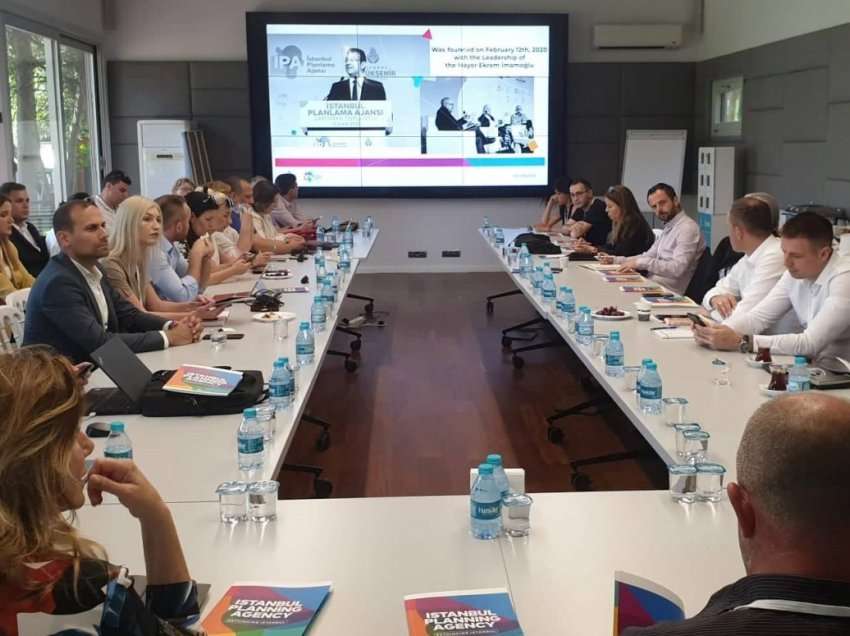 Prizreni merr pjesë në takimin e Rrjetit Ballkanit të Qyteteve “B40” në Stamboll