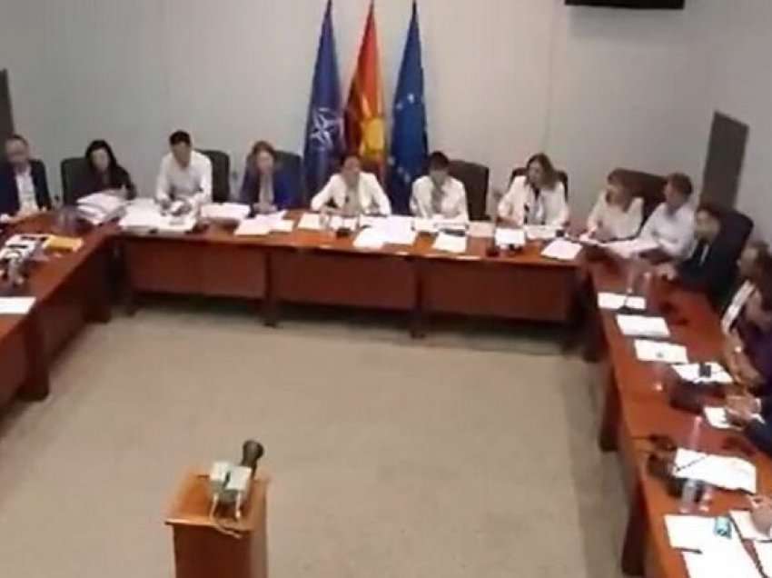 Sërish tensione në Kuvendin e Maqedonisë së Veriut, Micevski: Kjo nuk ndodhë as në Korenë e Veriut