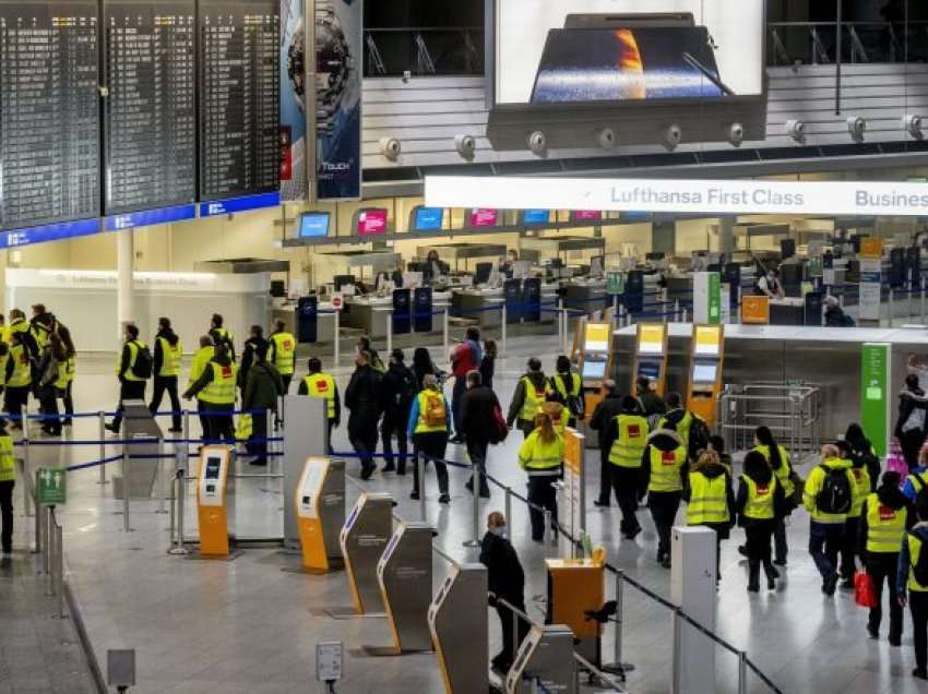 Mbingarkesa në aeroporte, Gjermania ka nevojë për mijëra punëtorë të huaj