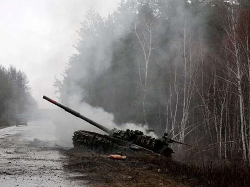 Flet ushtaraku rus: Rusia ka 75 për qind të forcave brenda Ukrainës