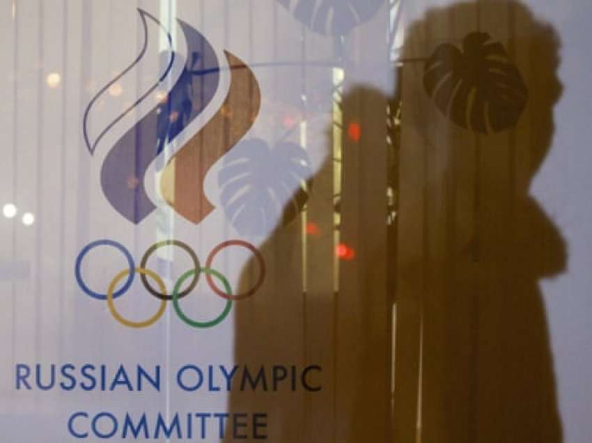 IOC rekomandon përjashtimin e sportistëve rusë e bjellorusë 