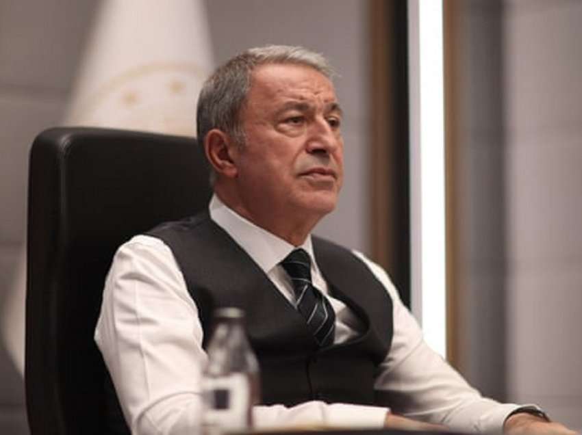 Ministri turk i Mbrojtjes telefonon homologun rus: Armëpushim urgjent!