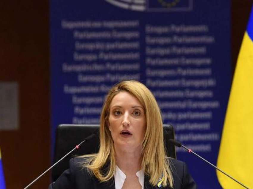 Presidentja e PE: Mirëpresim kërkesën e Zelenksy-t për të pranuar Ukrainën në BE