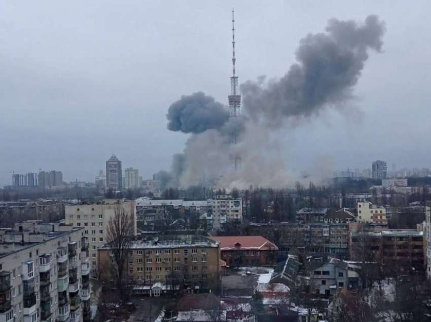Raportohet për pesë të vrarë nga sulmi ndaj kullës televizive