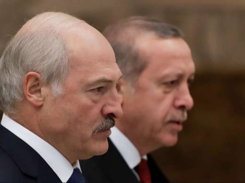 Erdogan diskuton me Lukashenkan për luftën në Ukrainë