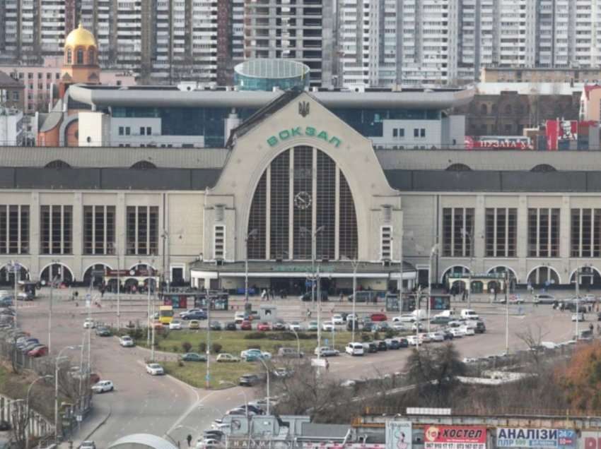 Shpërthimi i fuqishëm në afërsi të një stacioni hekurudhor në Kiev, presidenti jep detaje