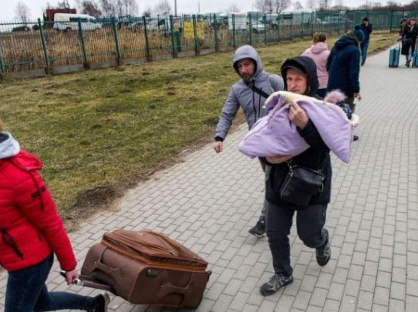 ​Pothuajse një milion njerëz janë larguar nga Ukraina në Poloni