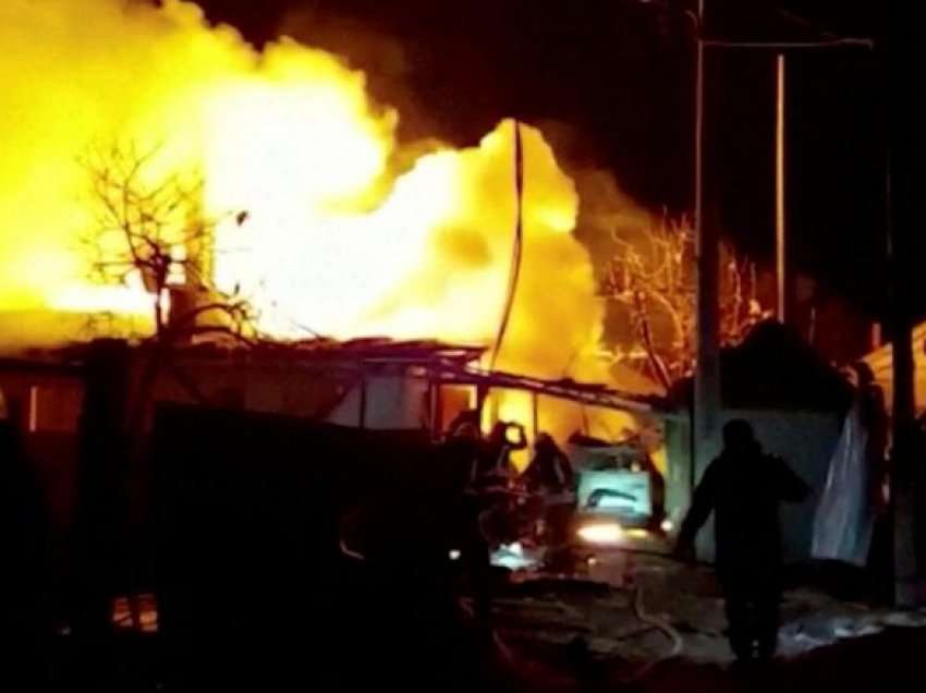 Bombardime, sulme e vrasje në Ukrainë/ Ky është paralajmërimi i fundit i Zelenskyt për rusët