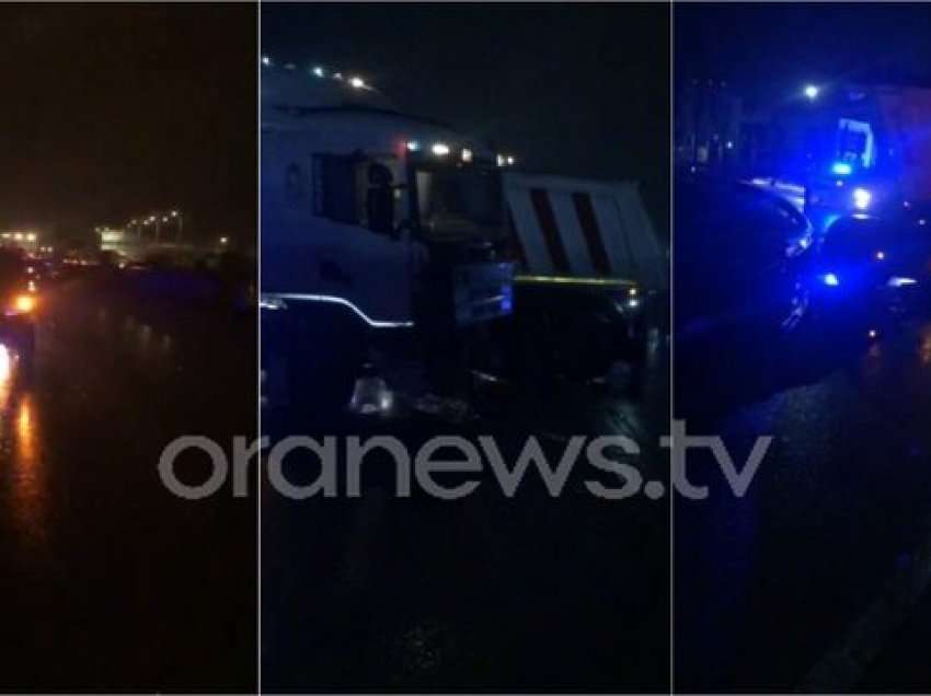Traileri çan barrierat e betionit dhe del në krahun tjetër të autostradës Tiranë-Durrës, plagoset shoferi