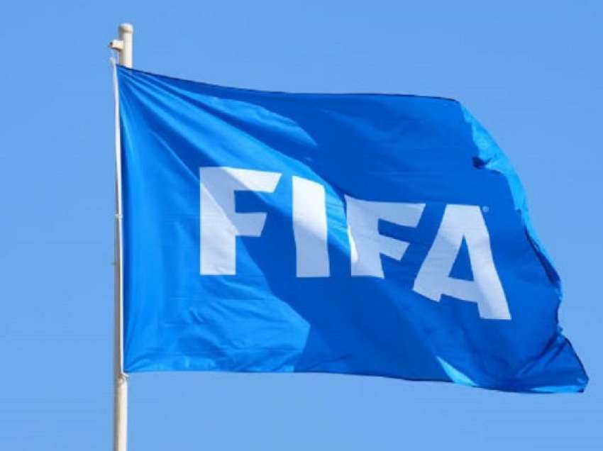 ​FIFA kritikohet ashpër pas vendimit të ri për transferimet e lojtarëve që luajnë në Ukrainë