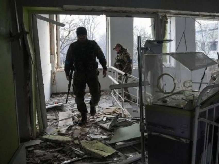 Sulmi ajror rus godet një ndërtesë civile dhe termocentralin në Zhytomyr