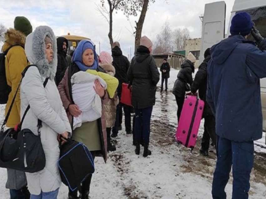 ​Mijëra banorë evakuohen nga qytete të ndryshme ukrainase