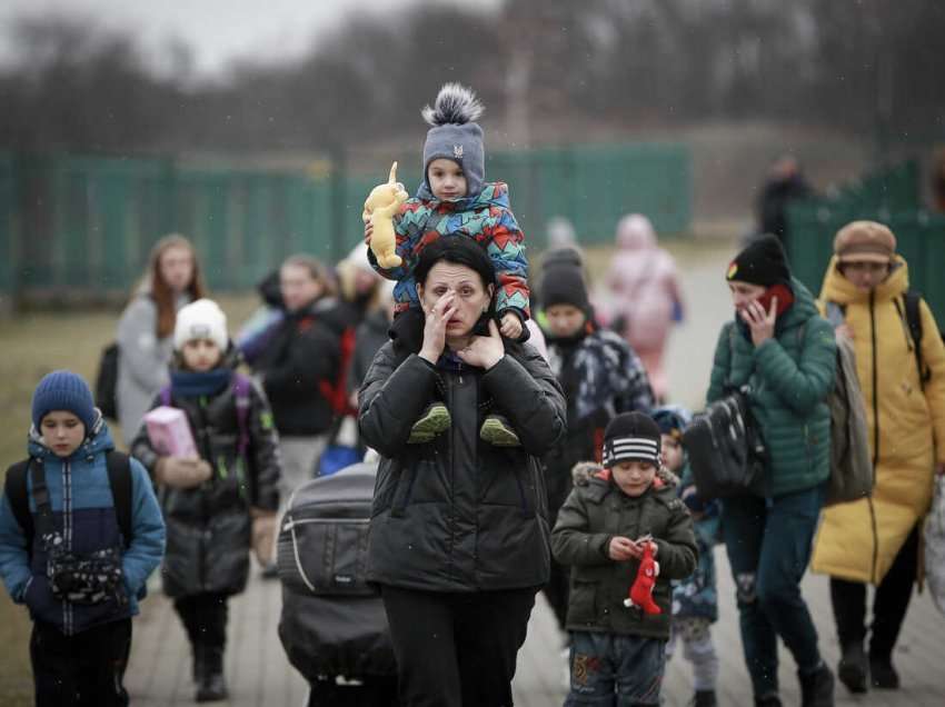 Gati 125 mijë njerëz u evakuuan përmes korridoreve humanitare ukrainase
