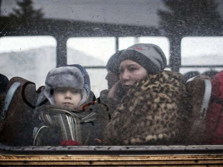 Britania ka lëshuar viza për 20,100 refugjatë ukrainas
