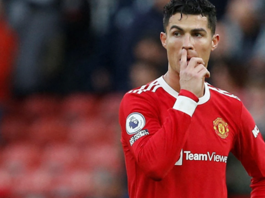Manchester United po mendon për pasardhësin e Ronaldos